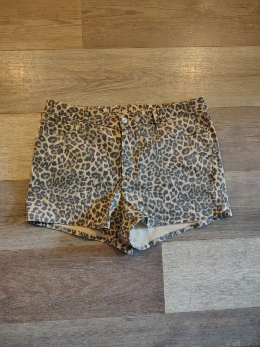 American Eagle Outfitters Leopard Print Jean Shorts - Tan